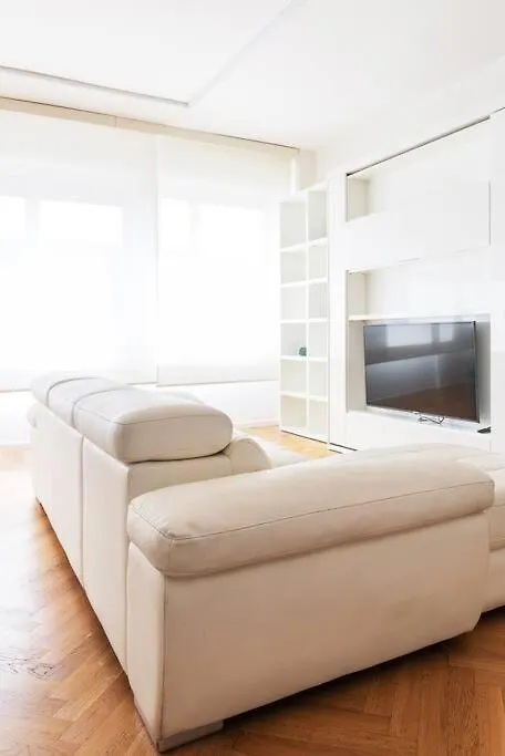 Bilocale Vista Sul Duomo Di Milano Appartement Milaan